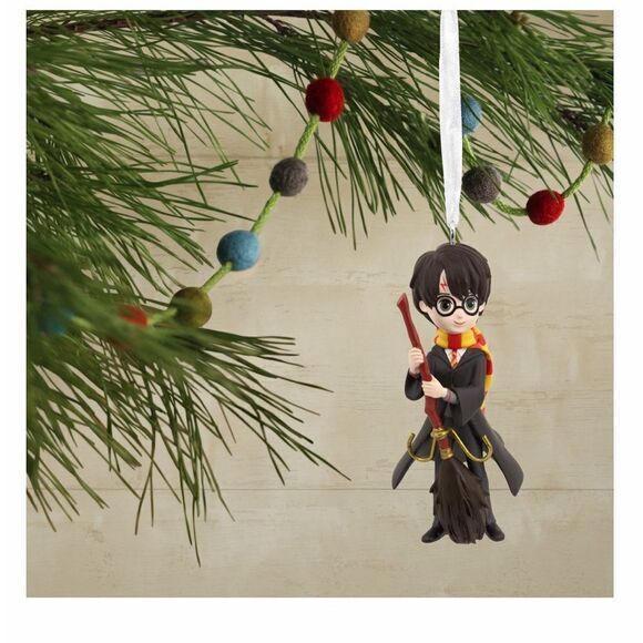 Hallmark Harry Potter with Broom Ornament NWT - Picture 6 of 8